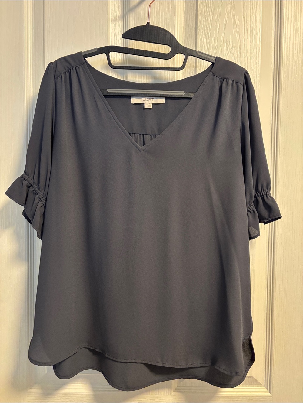 LOFT Dark Gray V-Neck Short Sleeve Blouse